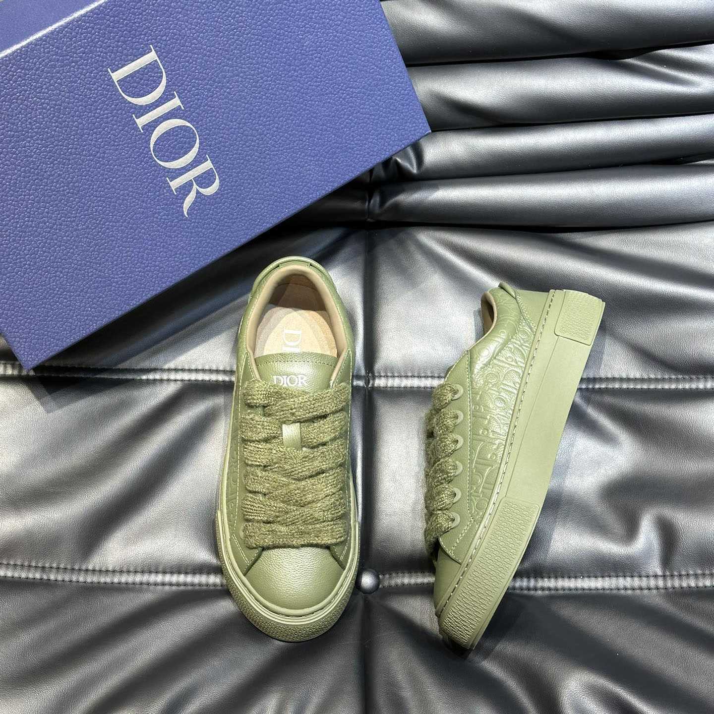 Dior B33 Sneaker  - FashionPlug