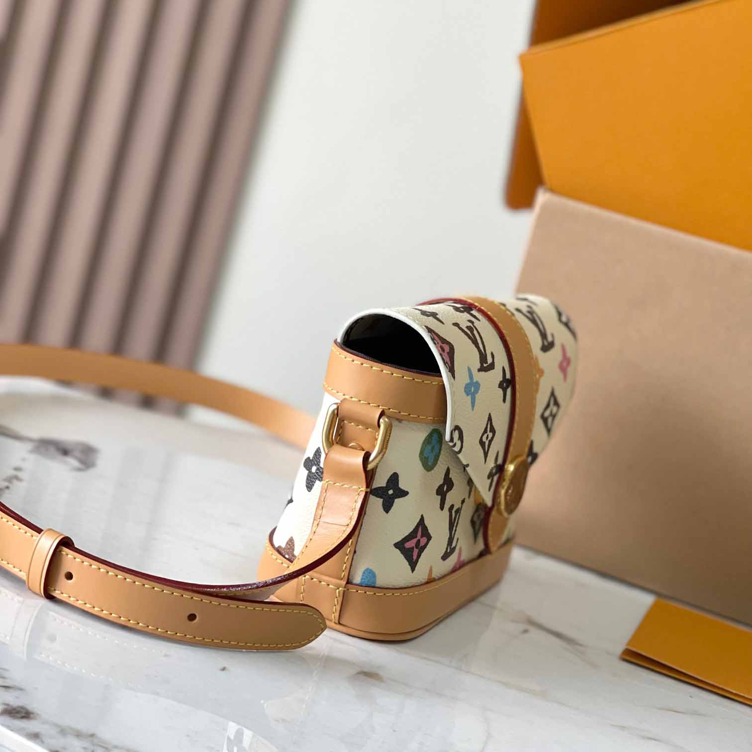 Louis Vuitton Envelope Wearable Wallet   M83346 - FashionPlug