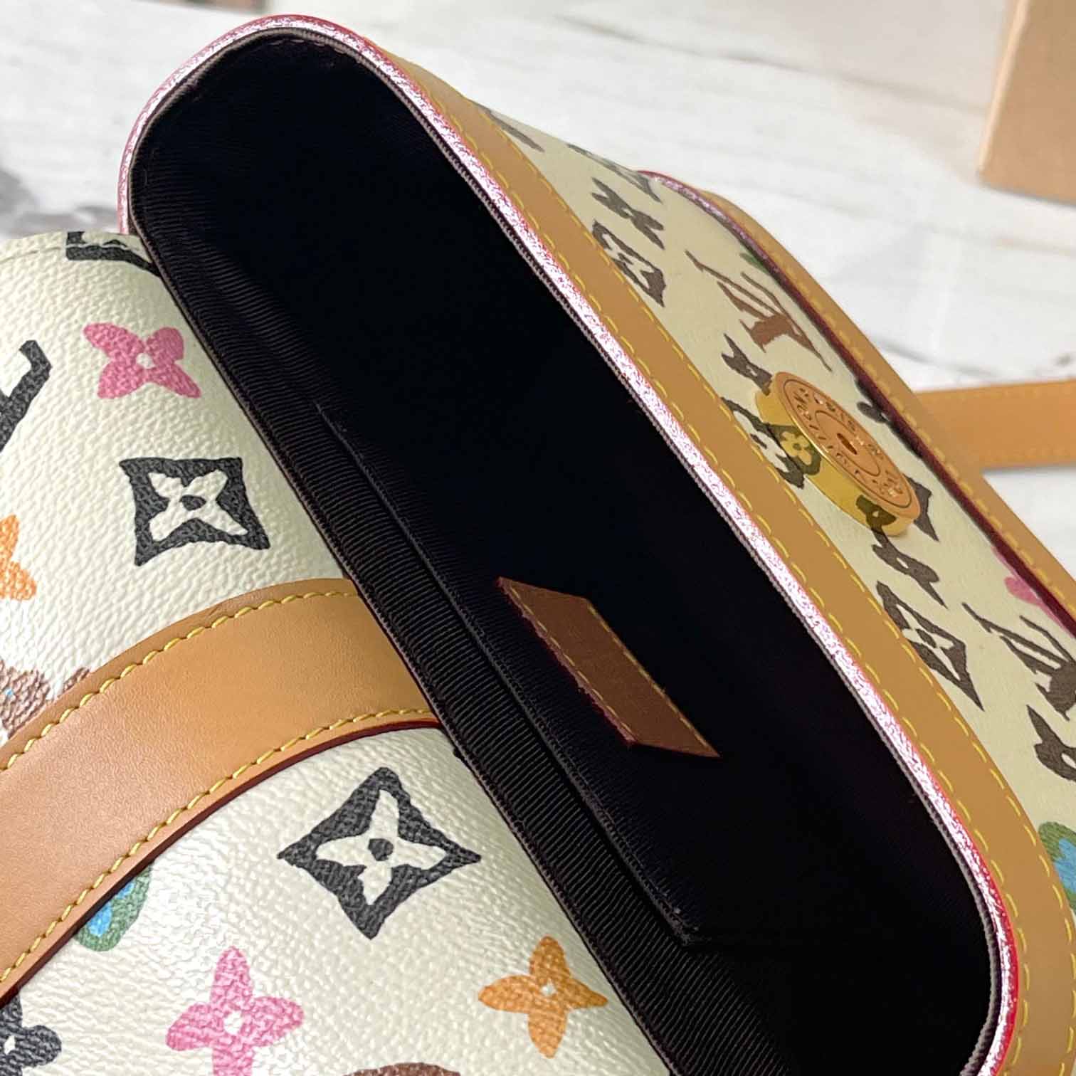 Louis Vuitton Envelope Wearable Wallet   M83346 - FashionPlug