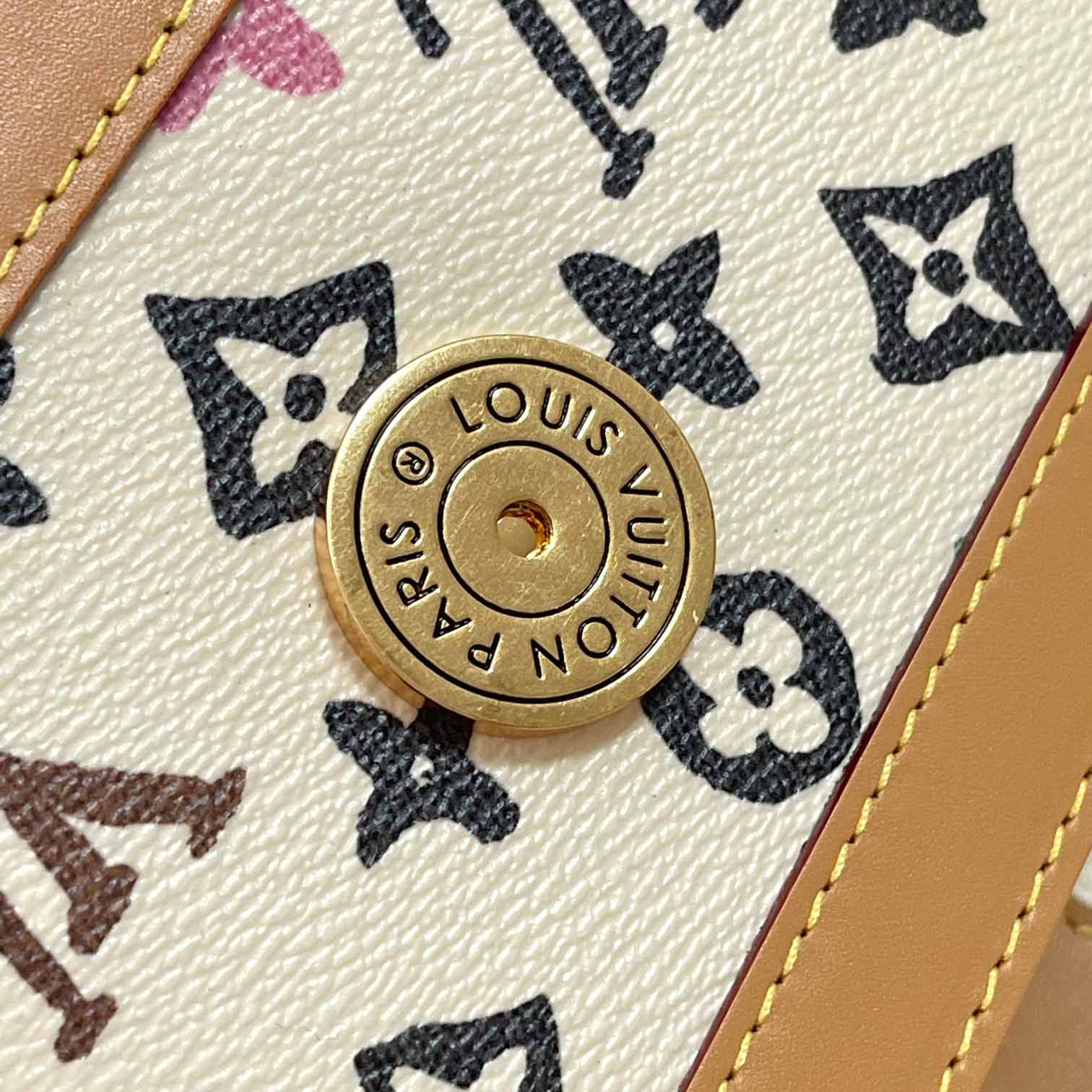 Louis Vuitton Envelope Wearable Wallet   M83346 - FashionPlug