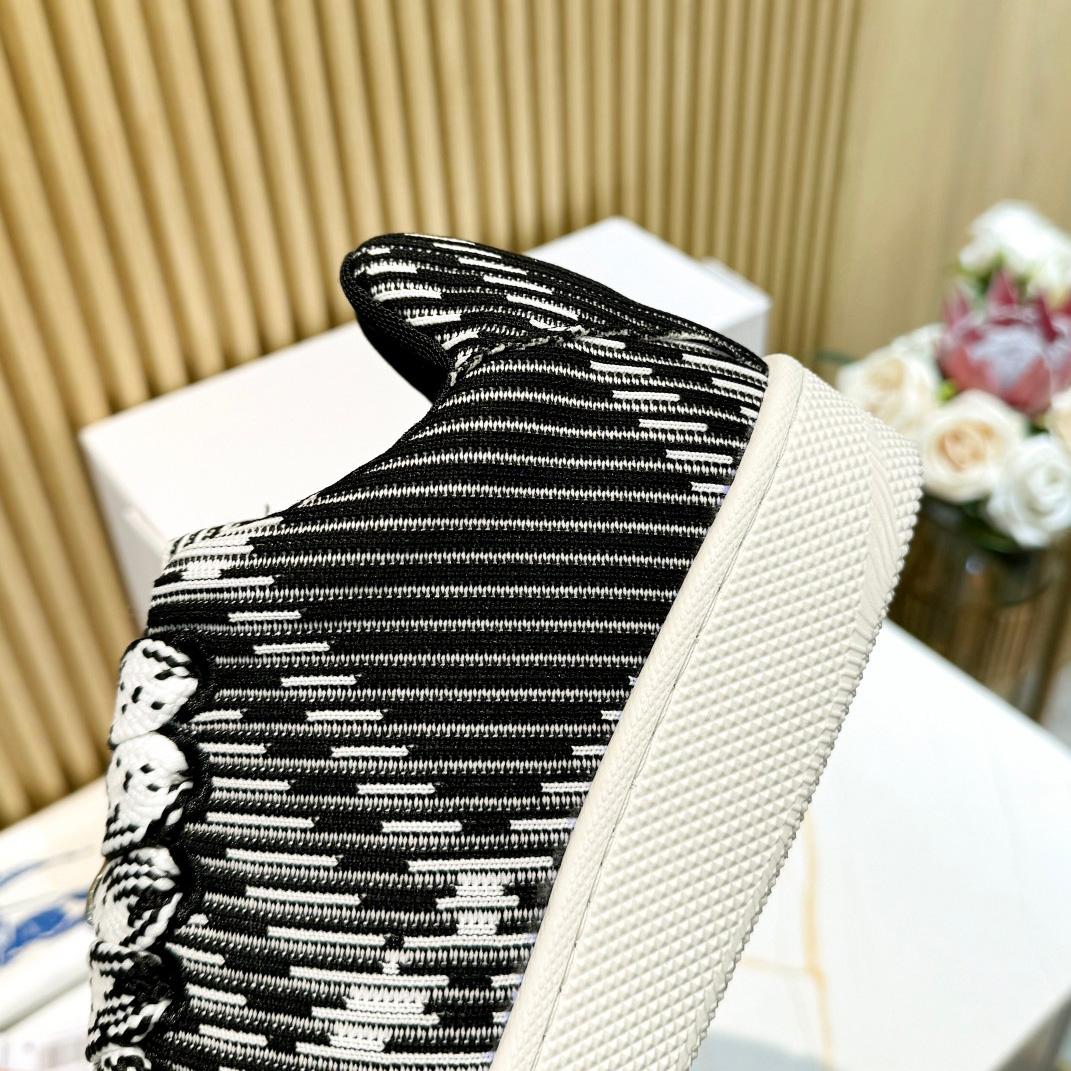 Burberry Check Knit Box Sneakers - FashionPlug