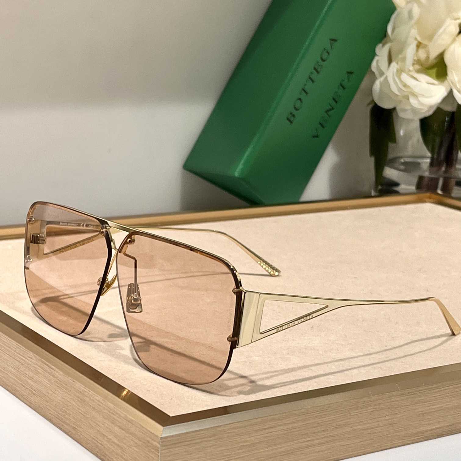 Bottega Veneta BV1065  Sunglasses    - FashionPlug