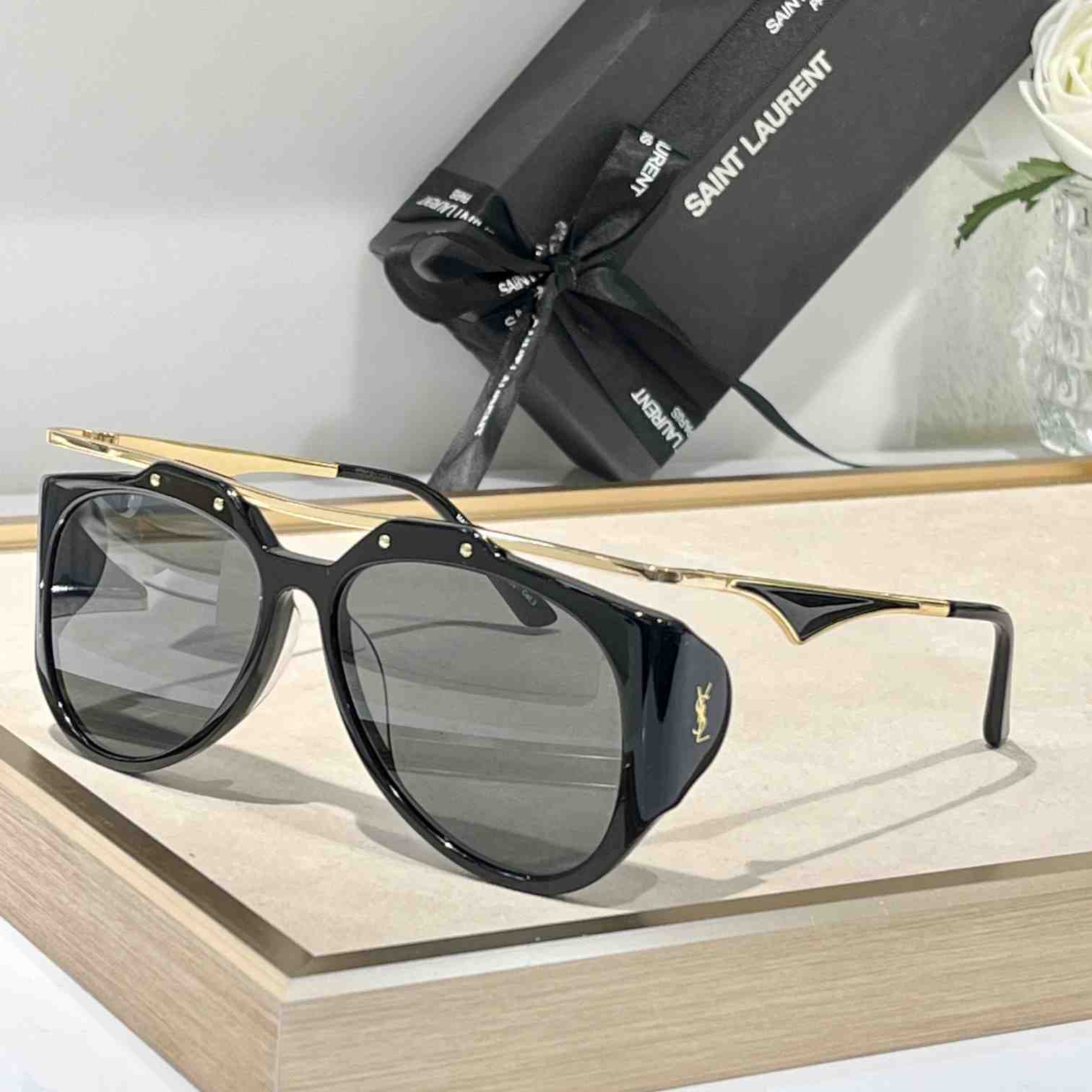 Saint Laurent Sunglasses - FashionPlug