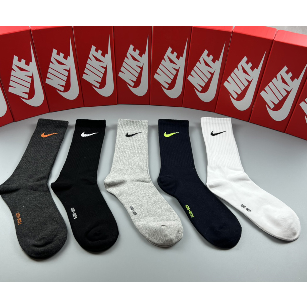 Nike Socks /Box - FashionPlug