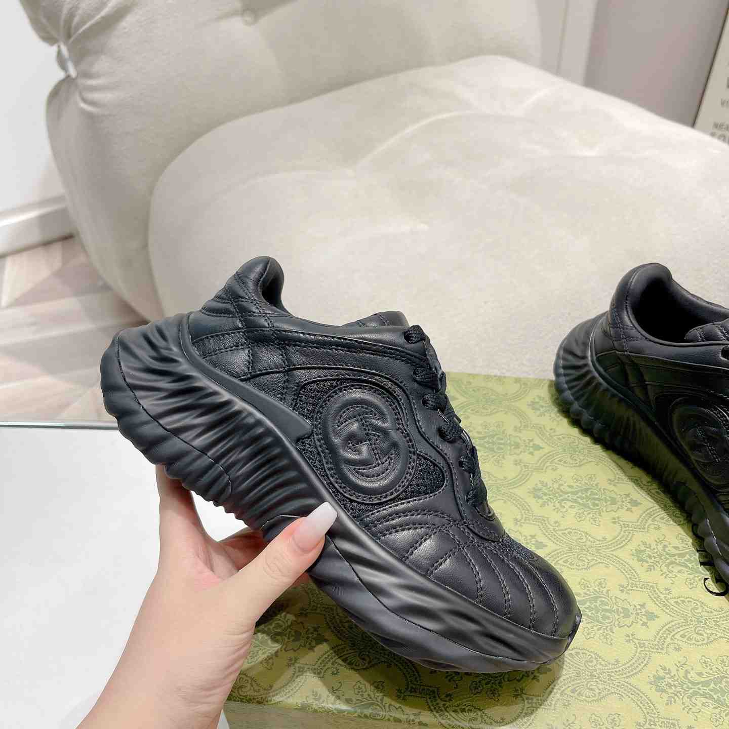 Gucci Ripple Trainer - FashionPlug