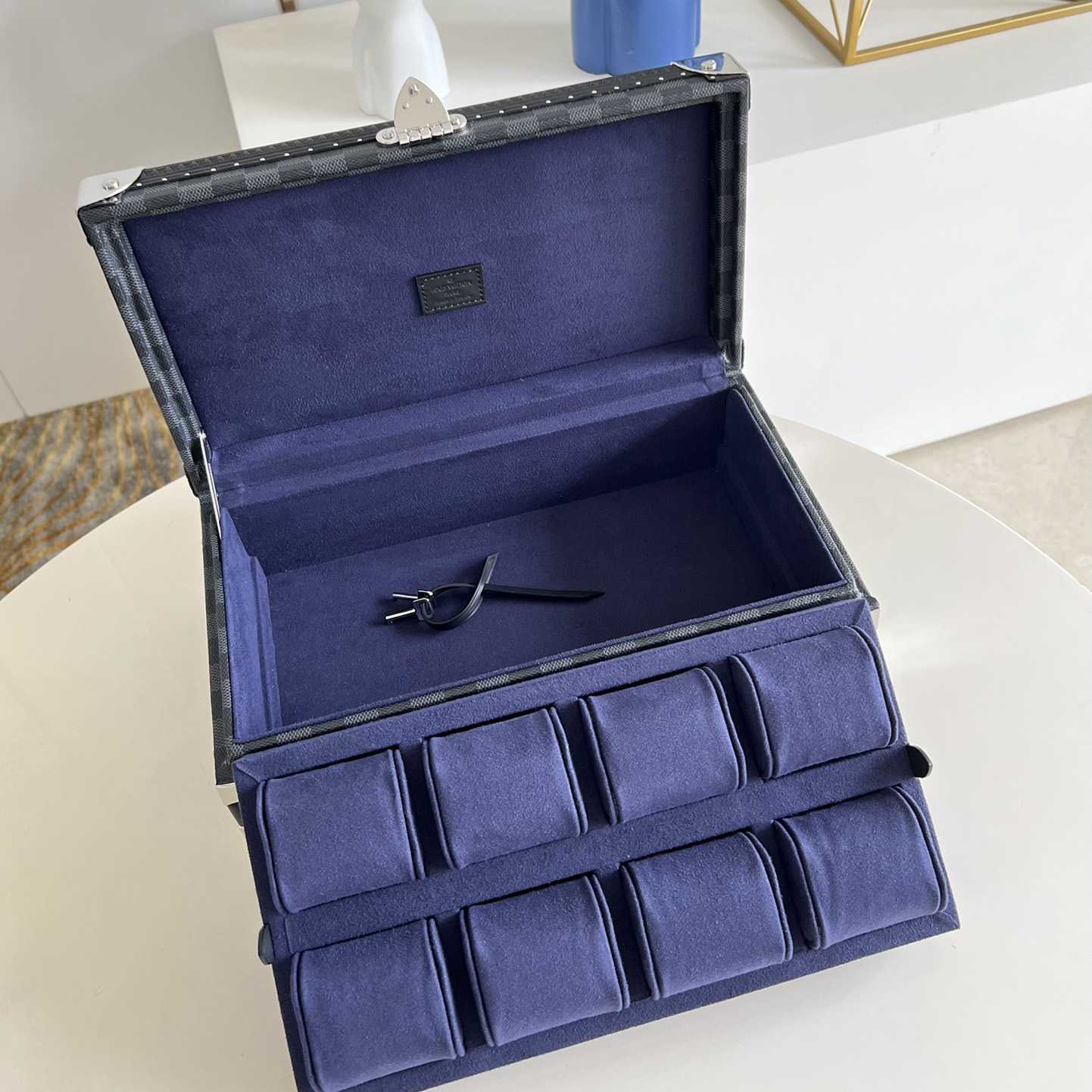Louis Vuitton Coffret 8 Montres  M48194 - FashionPlug