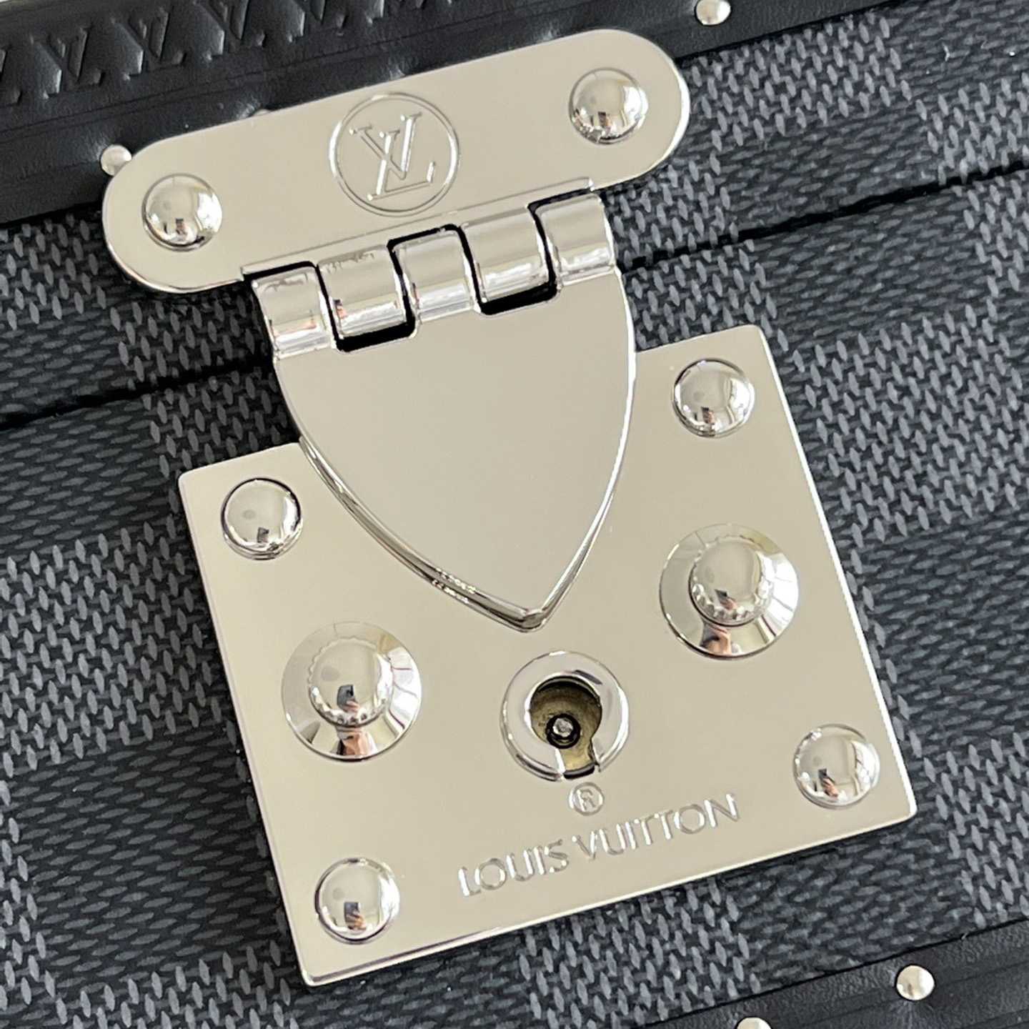 Louis Vuitton Coffret 8 Montres  M48194 - FashionPlug
