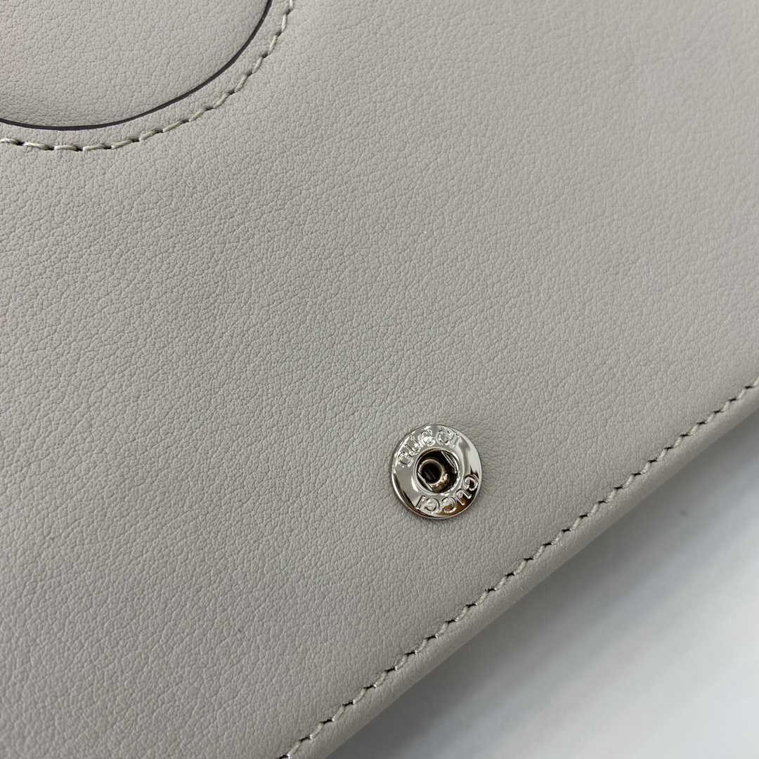 Gucci GG Marmont Chain Wallet - FashionPlug