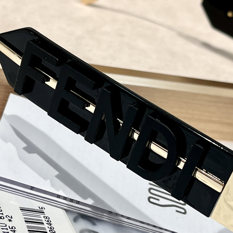 Fendi FE40111 Sunglasses - FashionPlug