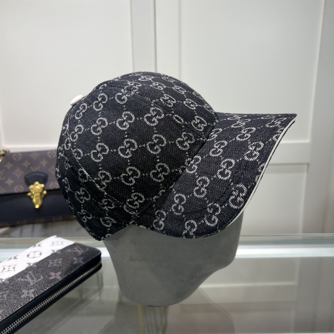 Gucci Baseball Cap - FashionPlug