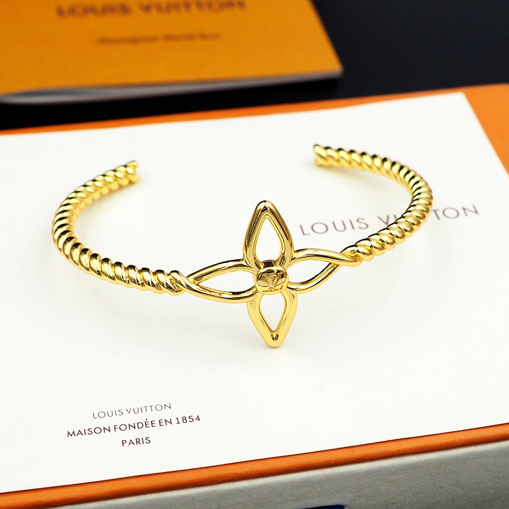 Louis Vuitton Nautical Rigid Bracelet   M1606 - FashionPlug