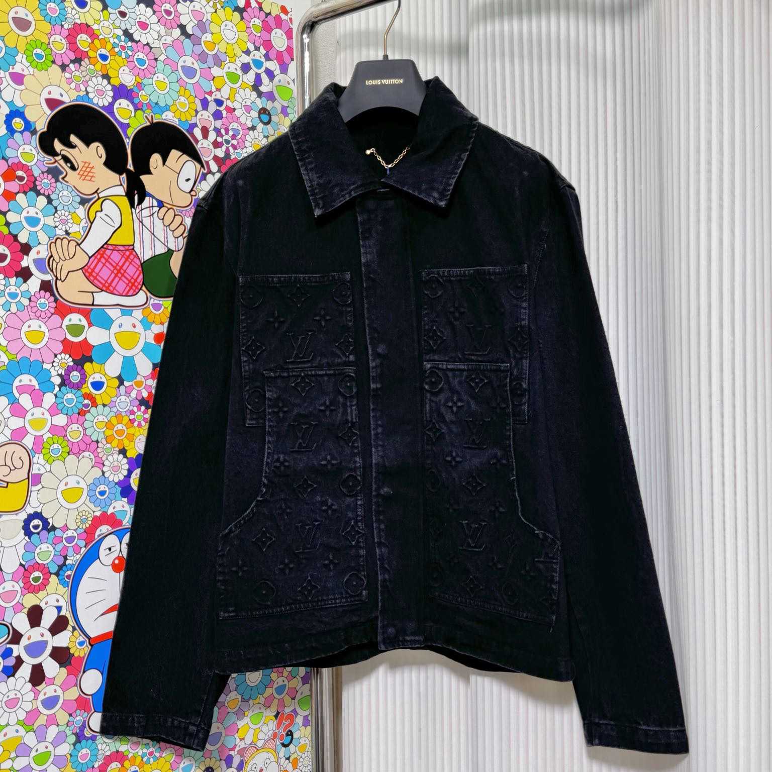 Louis Vuitton Short-Sleeved Denim Workwear Shirt 1AFVA4 - FashionPlug