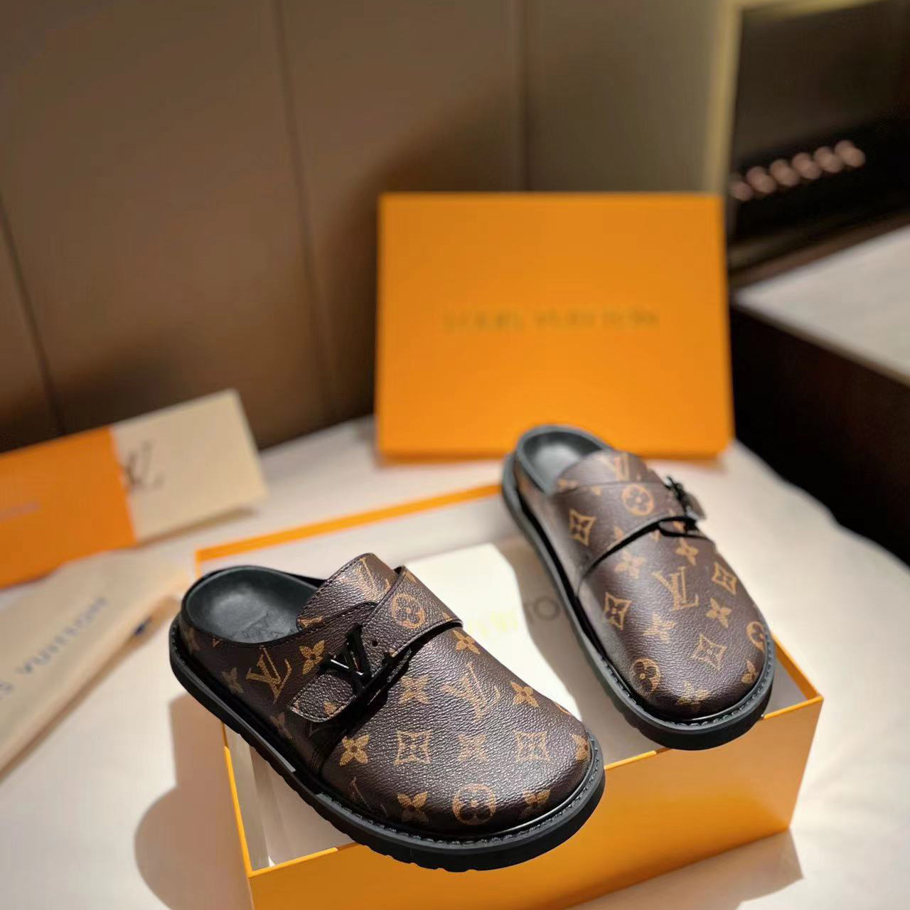 Louis Vuitton LV Easy Mule    1A8WIB - FashionPlug