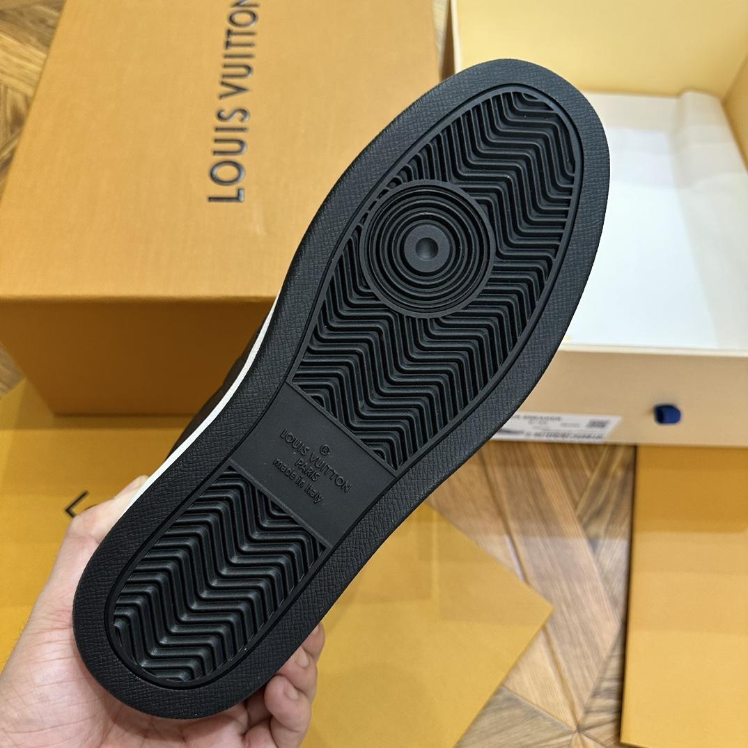 Louis Vuitton Rivoli Sneaker  1ACVIB - FashionPlug