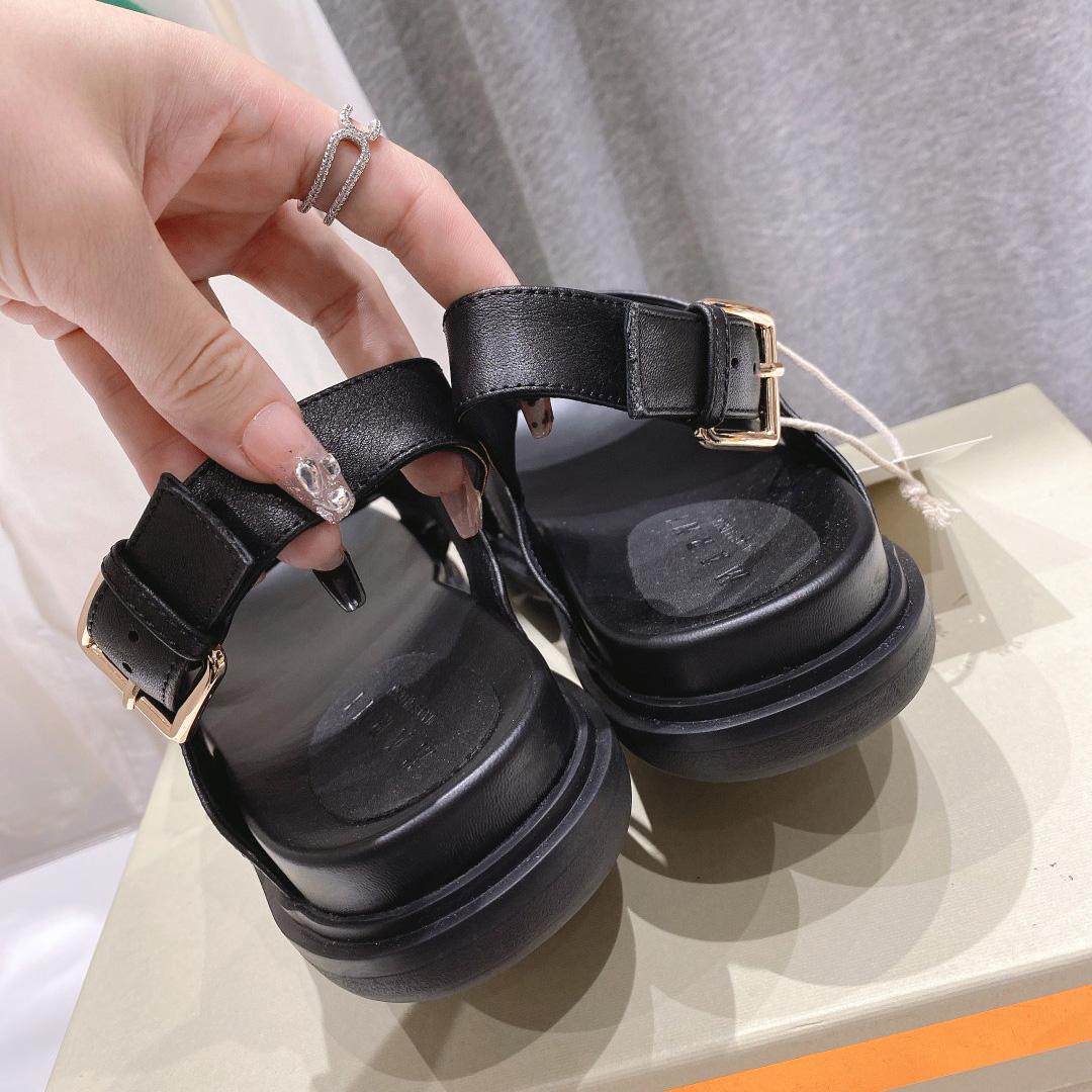 Marni Black Leather Fussbett - FashionPlug