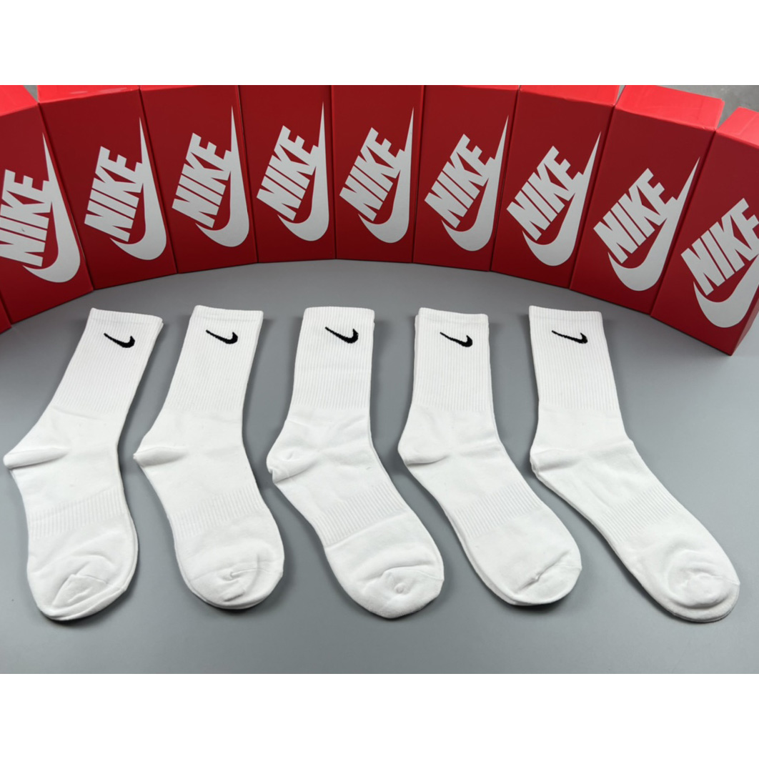 Nike Socks /Box - FashionPlug