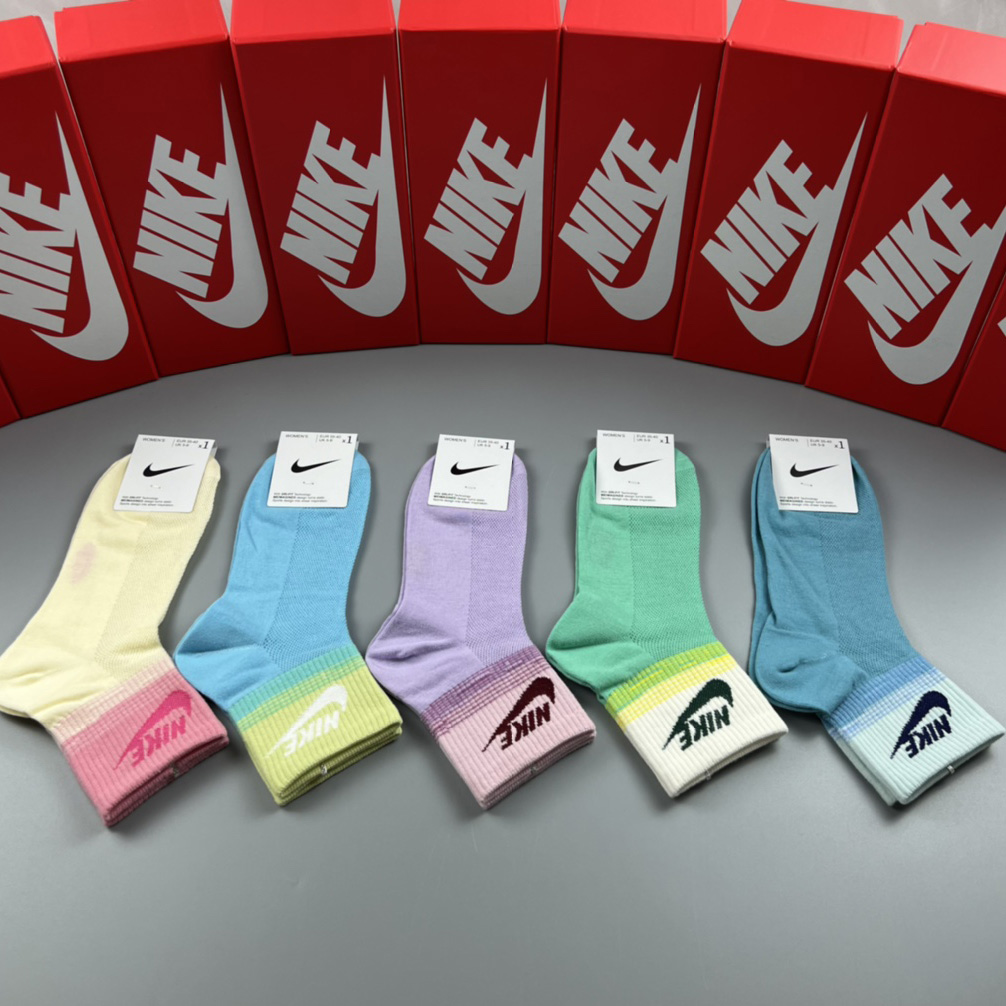 Nike Socks /Box - FashionPlug