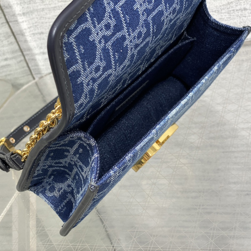 Dior 30 Montaigne East-West Bag With Chain - FashionPlug