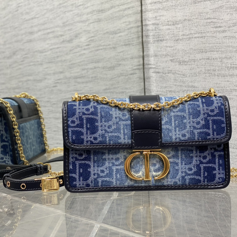 Dior 30 Montaigne East-West Bag With Chain - FashionPlug