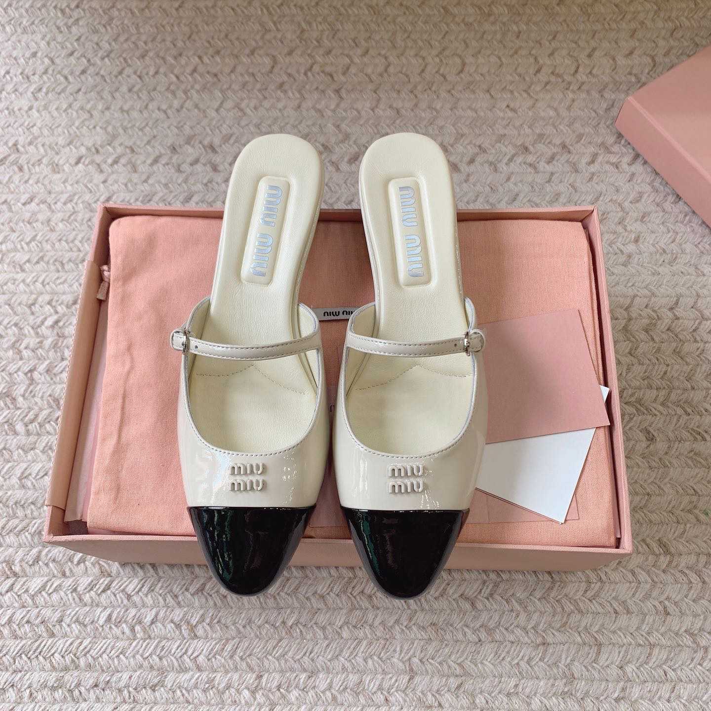 Miu Miu Two-tone Patent Leather Mules - FashionPlug