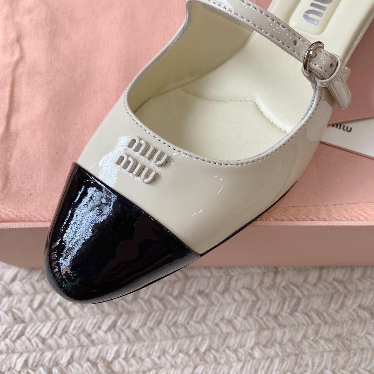 Miu Miu Two-tone Patent Leather Mules - FashionPlug