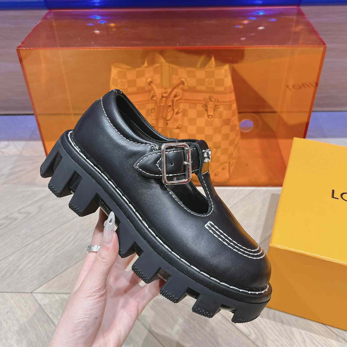 Louis Vuitton LV Checker Mary Jane   1ACNB6 - FashionPlug