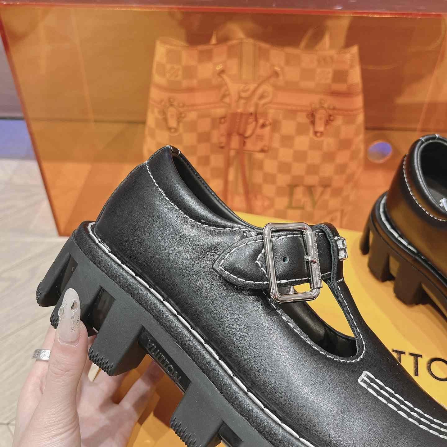Louis Vuitton LV Checker Mary Jane   1ACNB6 - FashionPlug