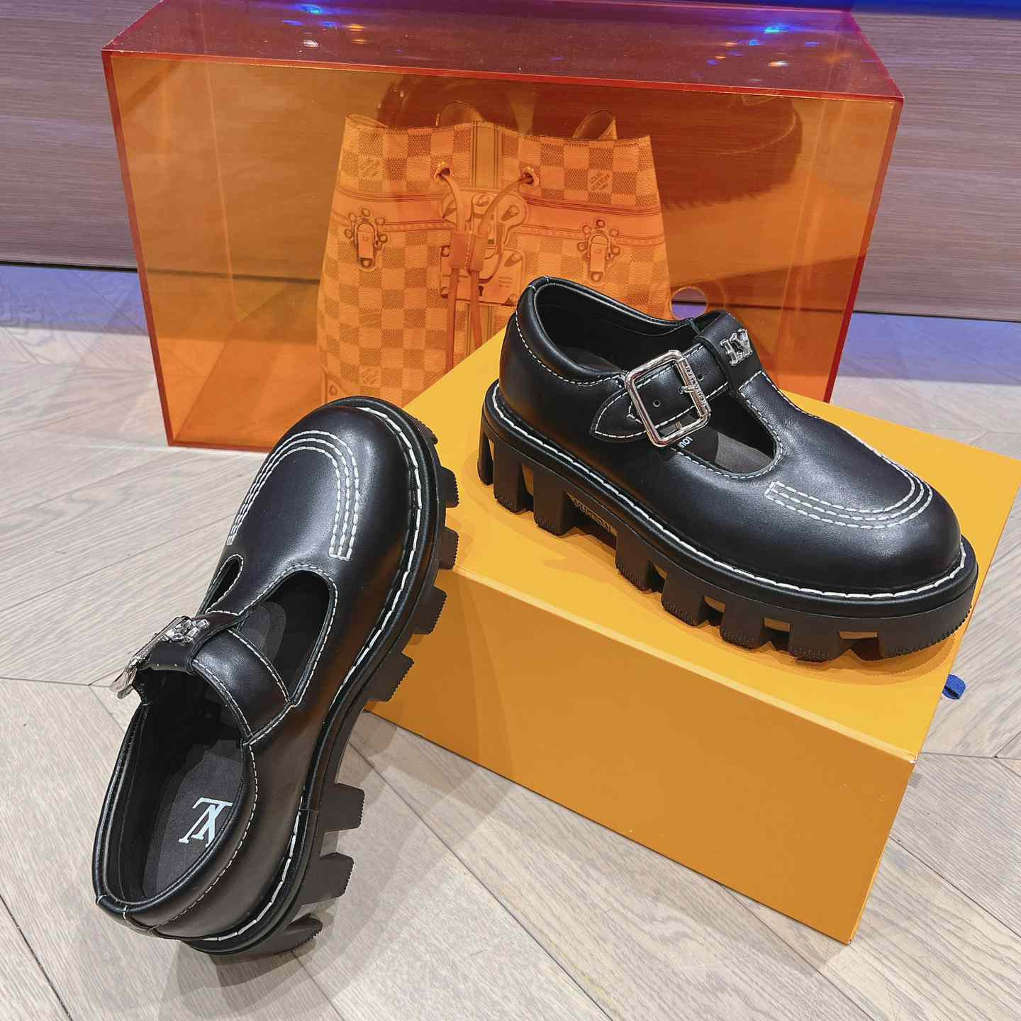 Louis Vuitton LV Checker Mary Jane   1ACNB6 - FashionPlug