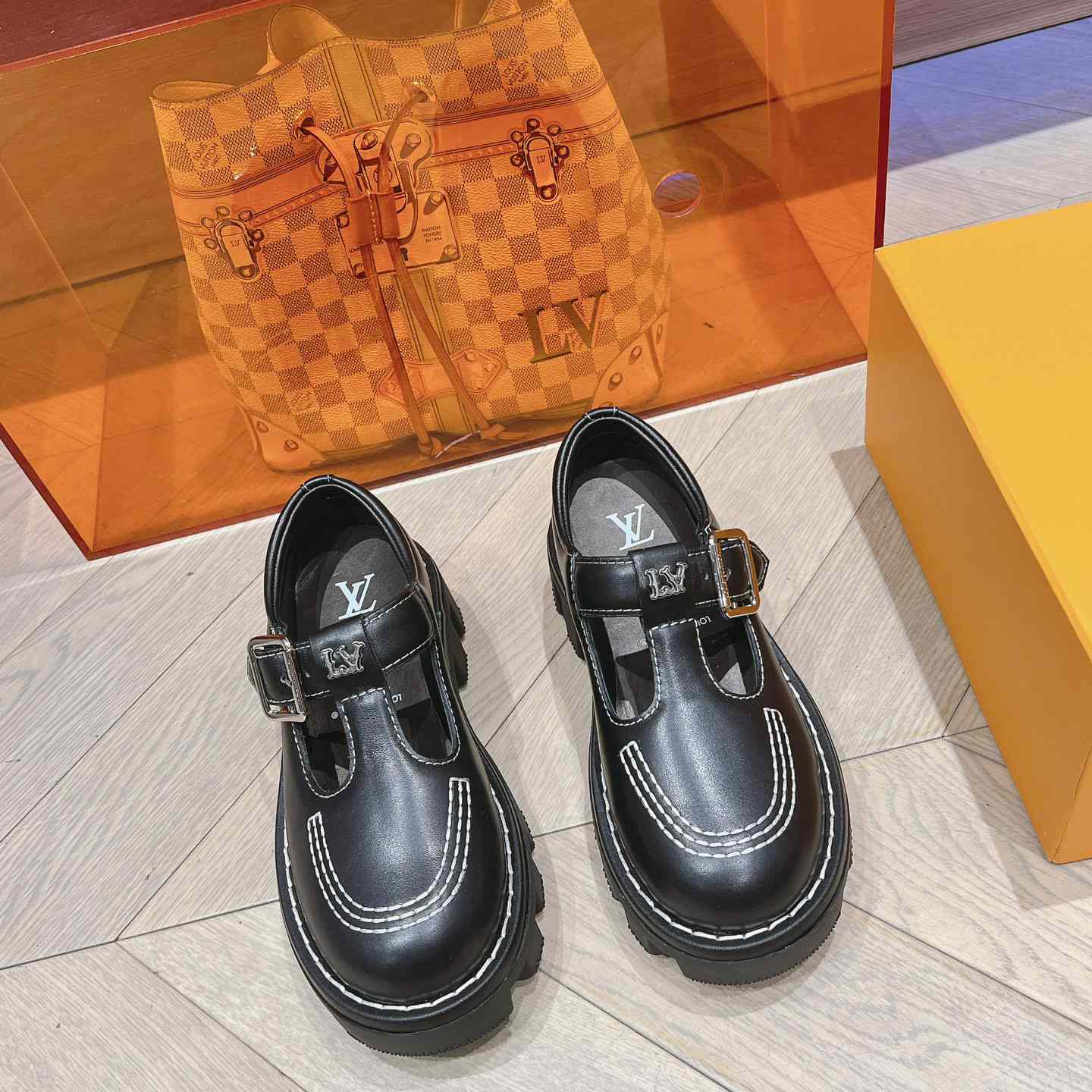 Louis Vuitton LV Checker Mary Jane   1ACNB6 - FashionPlug