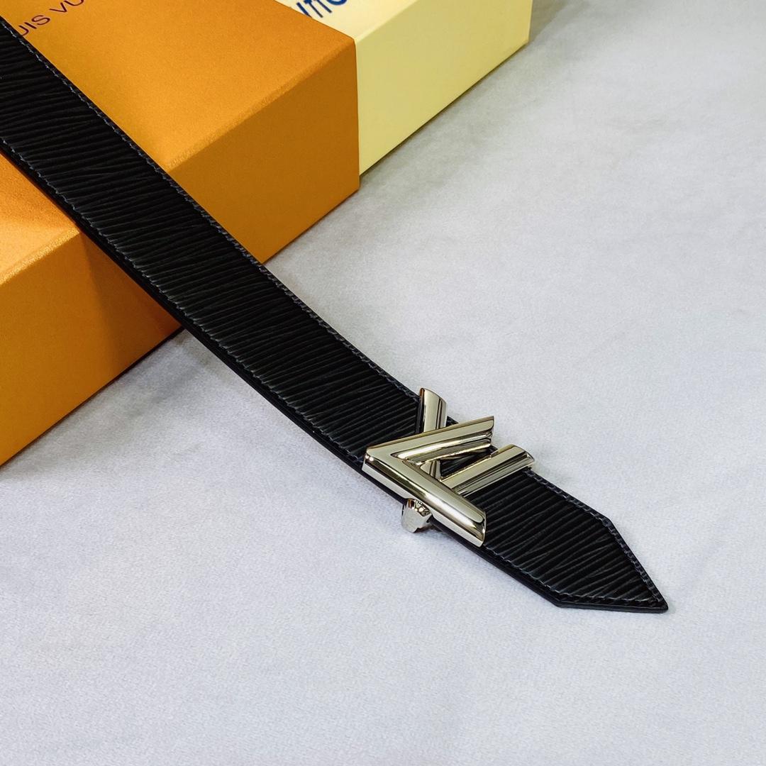 Louis Vuitton 30mm Reversible Belt - FashionPlug