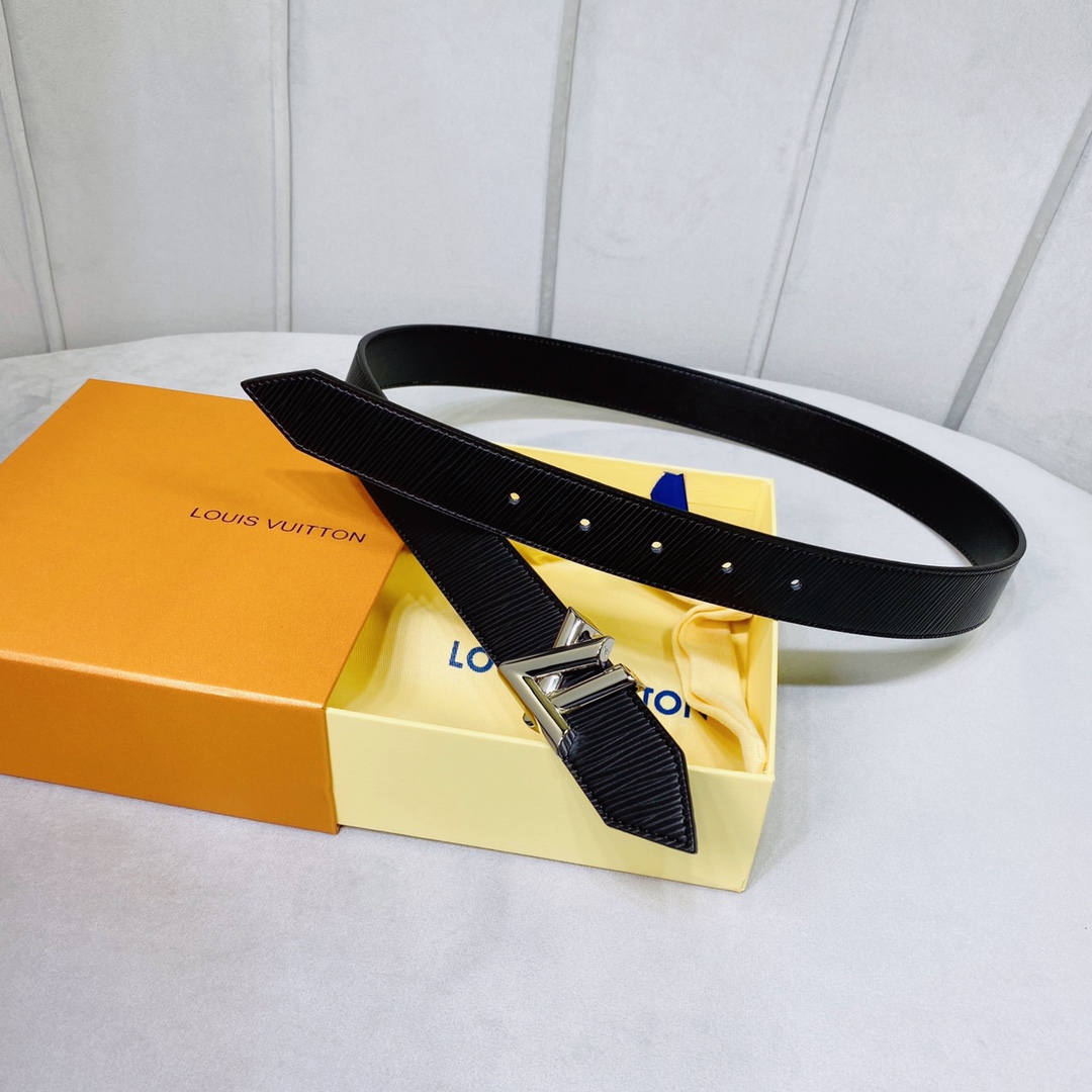 Louis Vuitton 30mm Reversible Belt - FashionPlug