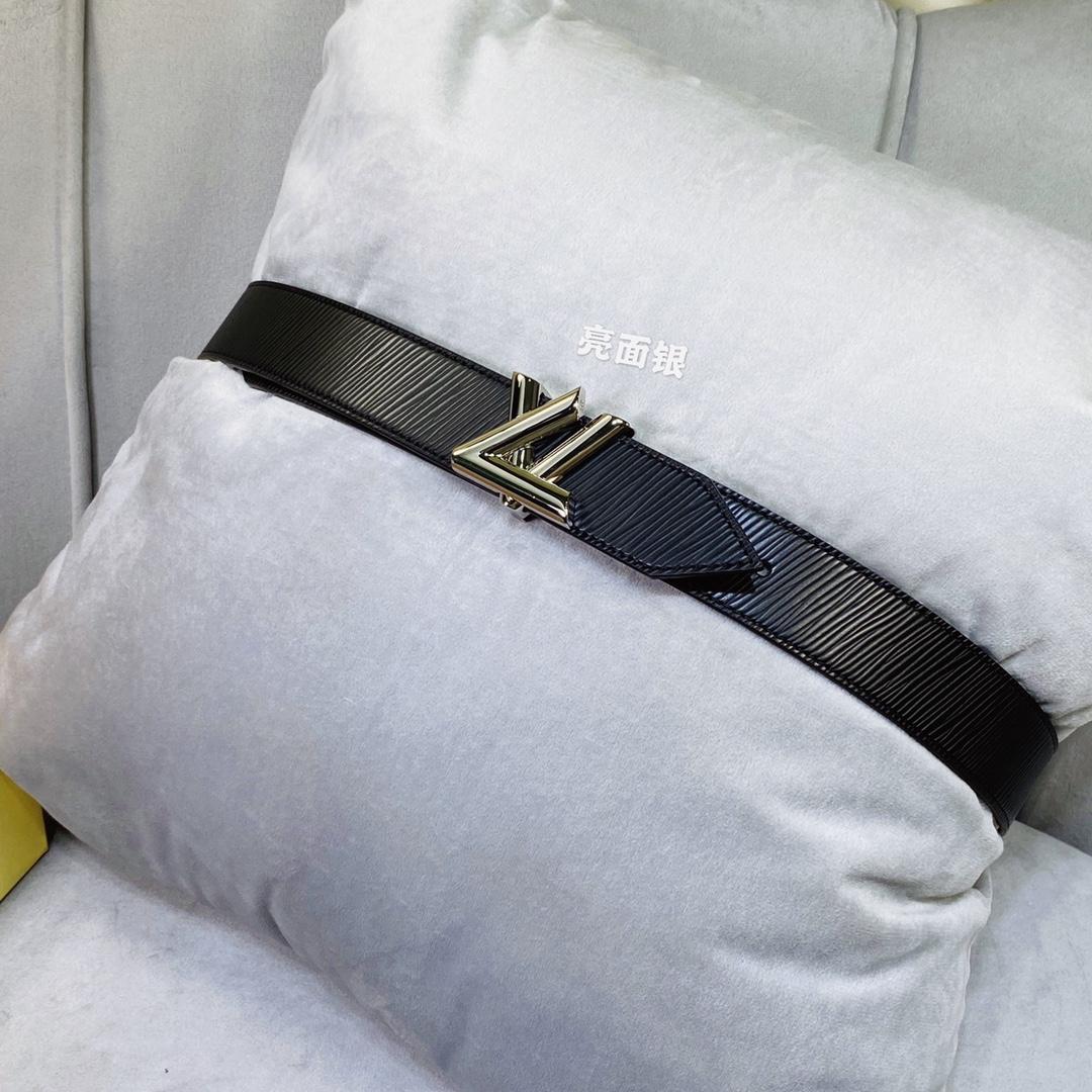 Louis Vuitton 30mm Reversible Belt - FashionPlug