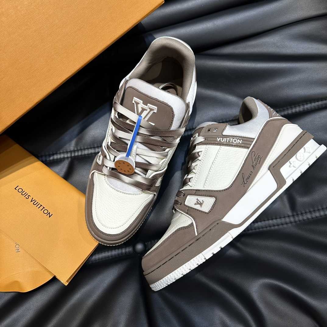 Louis Vuitton LV Trainer Sneaker   1ACWBT - FashionPlug
