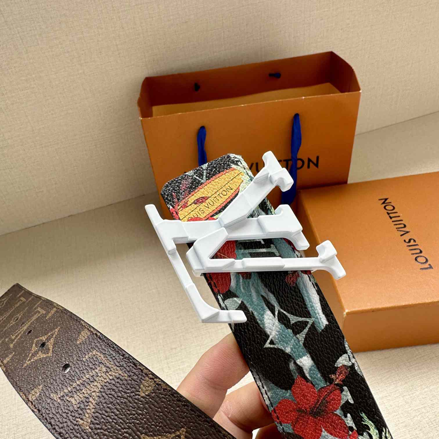 Louis Vuitton LV Tag 40mm Reversible Belt - FashionPlug