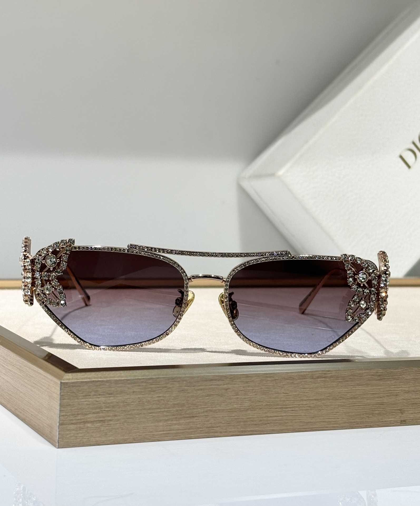 Dior DiorFantastica B1U - FashionPlug