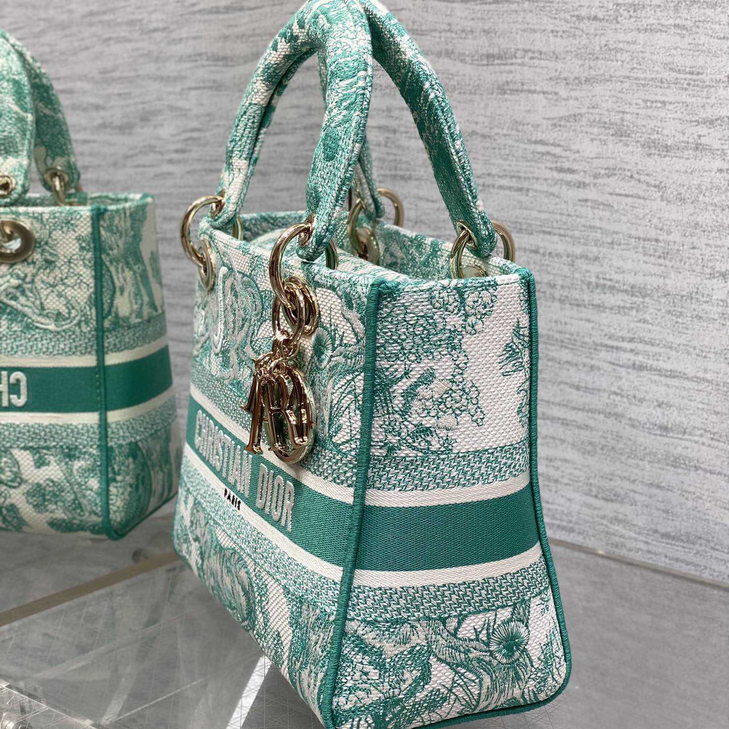 Dior Medium Dioriviera Lady D-Lite Bag - FashionPlug