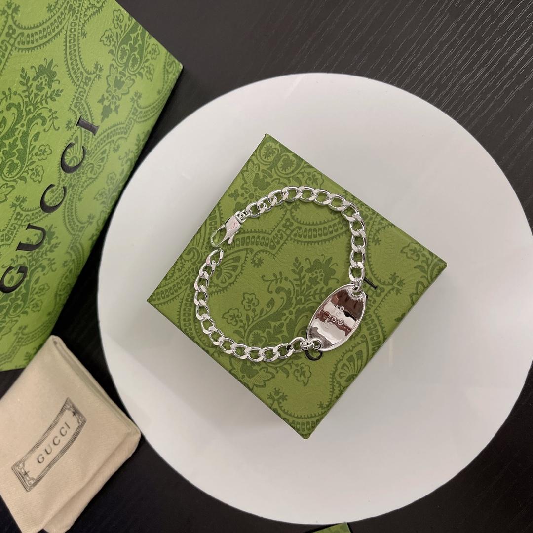 Gucci Trademark Chain Bracelet With Tag  - FashionPlug