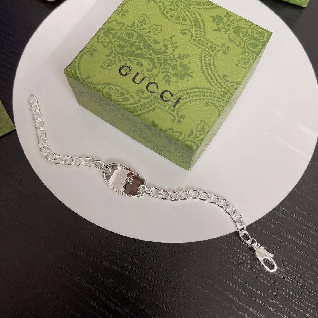 Gucci Trademark Chain Bracelet With Tag  - FashionPlug