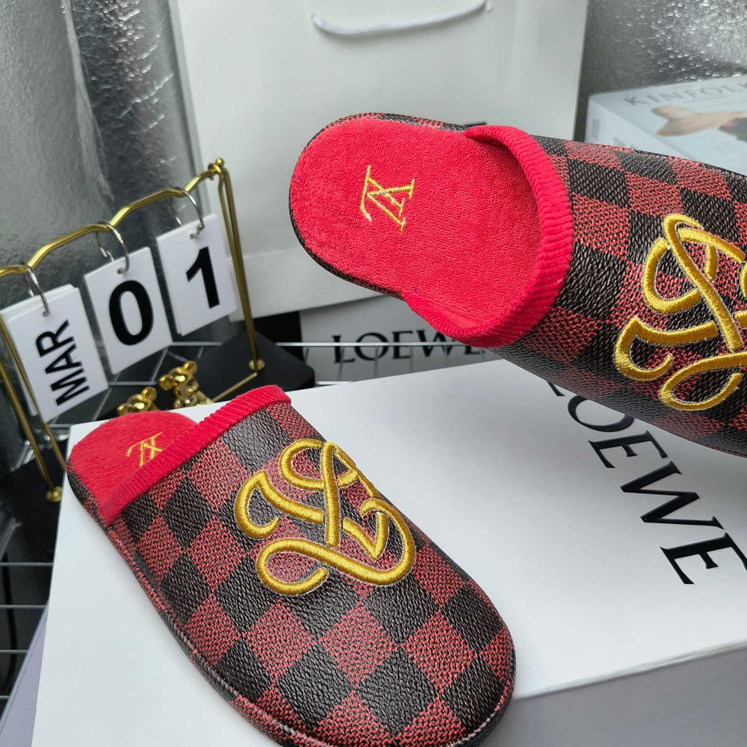 Louis Vuitton LV Palace Slipper   1ACNJ7 - FashionPlug