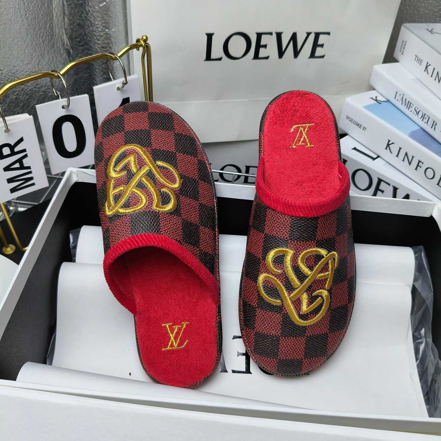 Louis Vuitton LV Palace Slipper   1ACNJ7 - FashionPlug