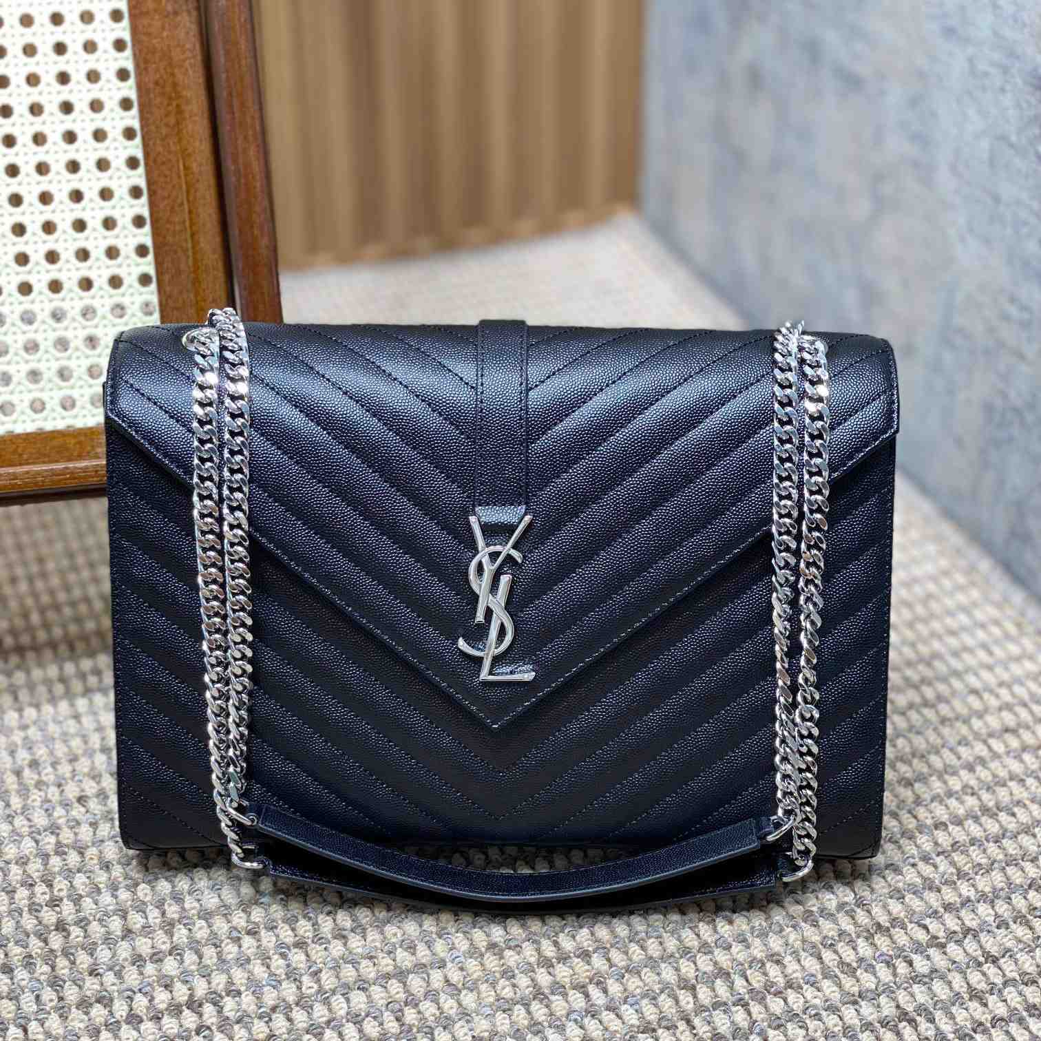 Saint Laurent Leather Shoulder Bag (31x21x7cm) - FashionPlug