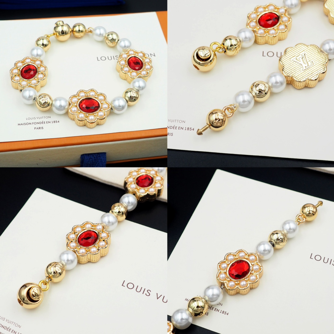 Louis Vuitton LV Dynasty Flower Bracelet - FashionPlug