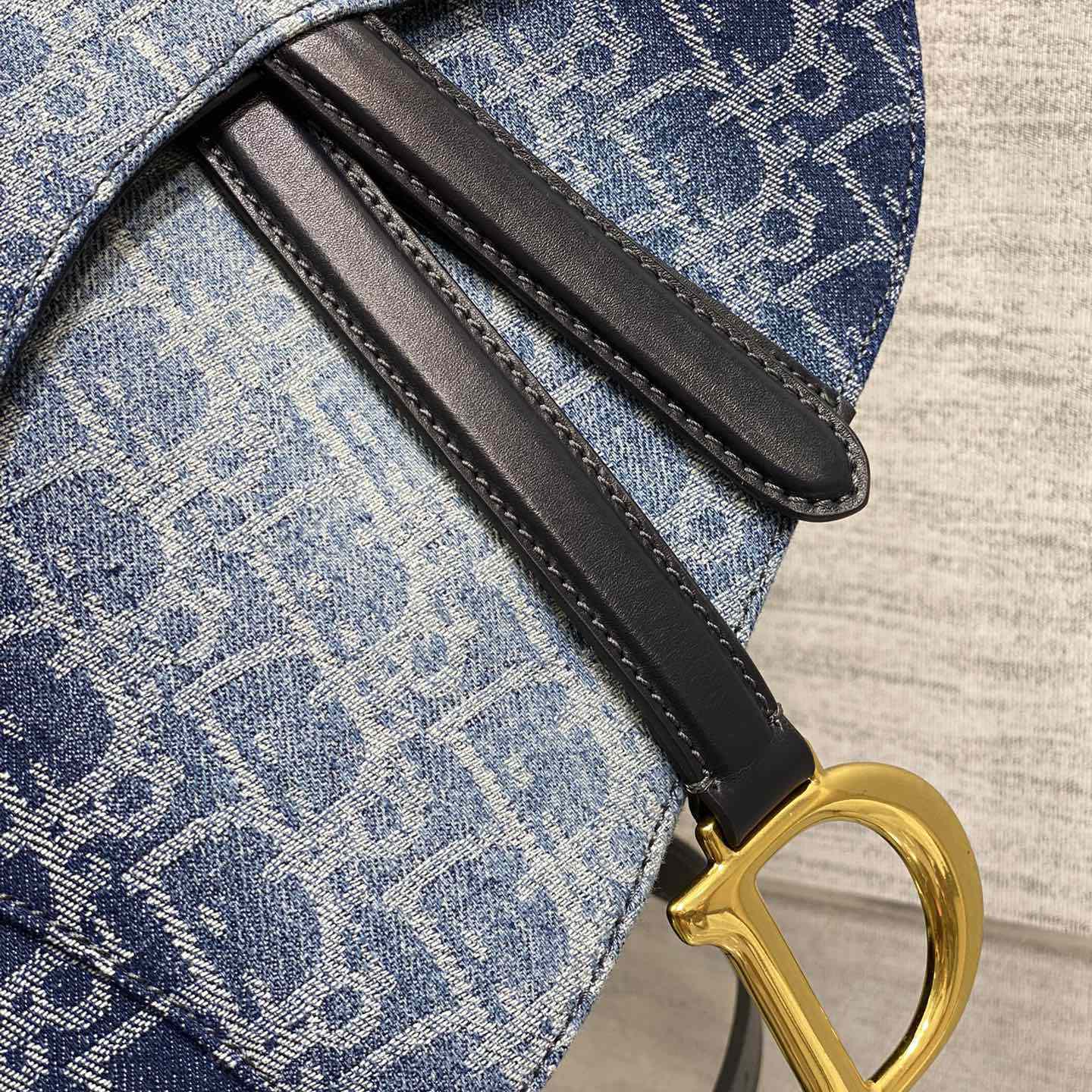 Dior Saddle Bag With Strap   - FashionPlug