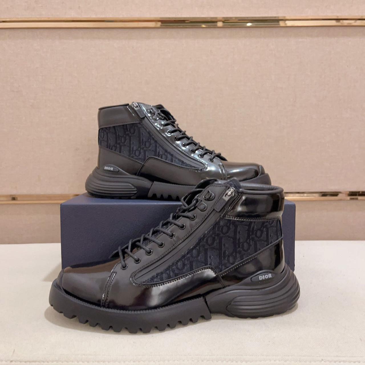 Dior Combat Ankle Boot - FashionPlug