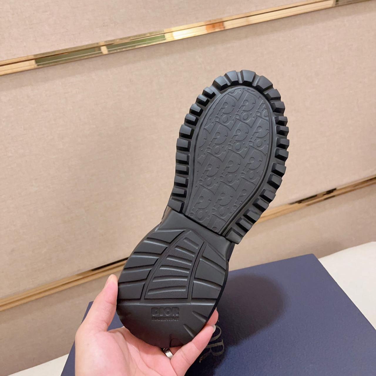 Dior Combat Ankle Boot - FashionPlug