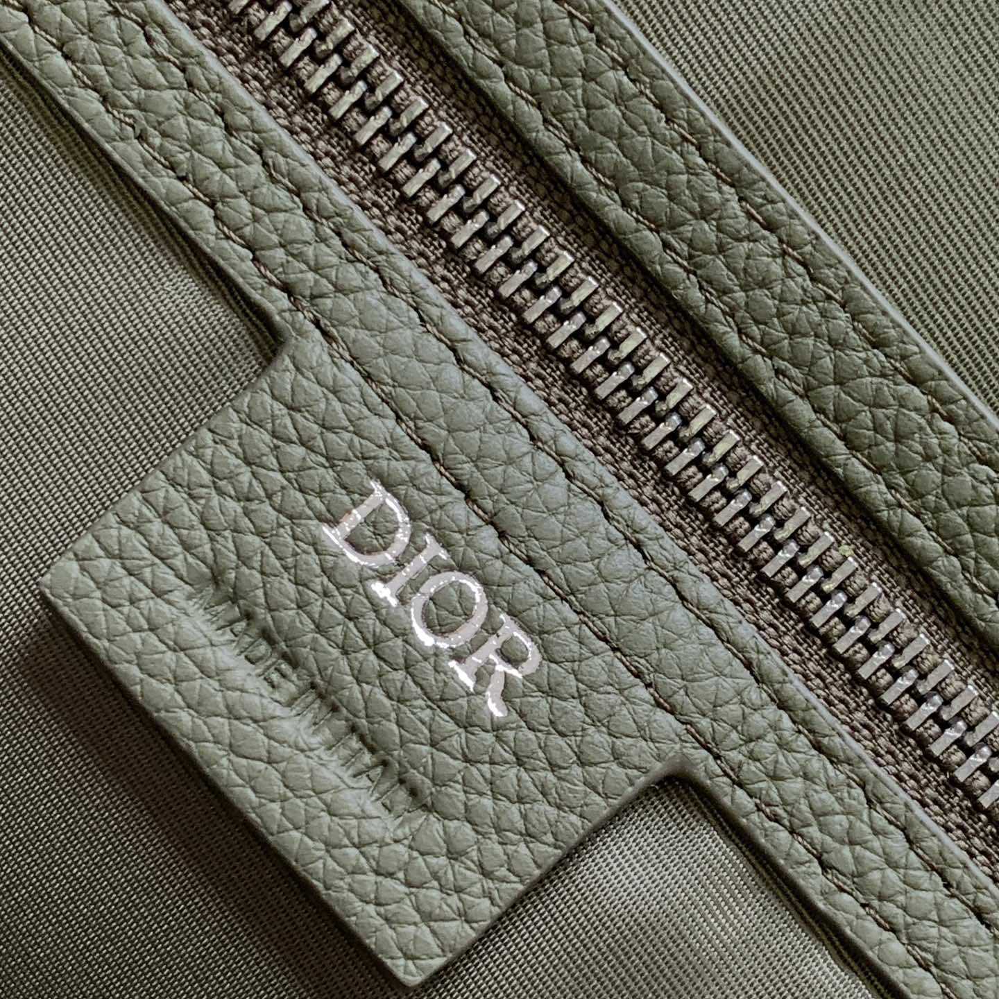 Dior Weekender 40 - FashionPlug