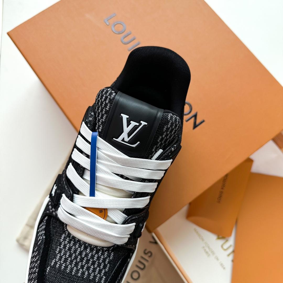 Louis Vuitton LV Trainer Sneaker  1AD6DZ - FashionPlug