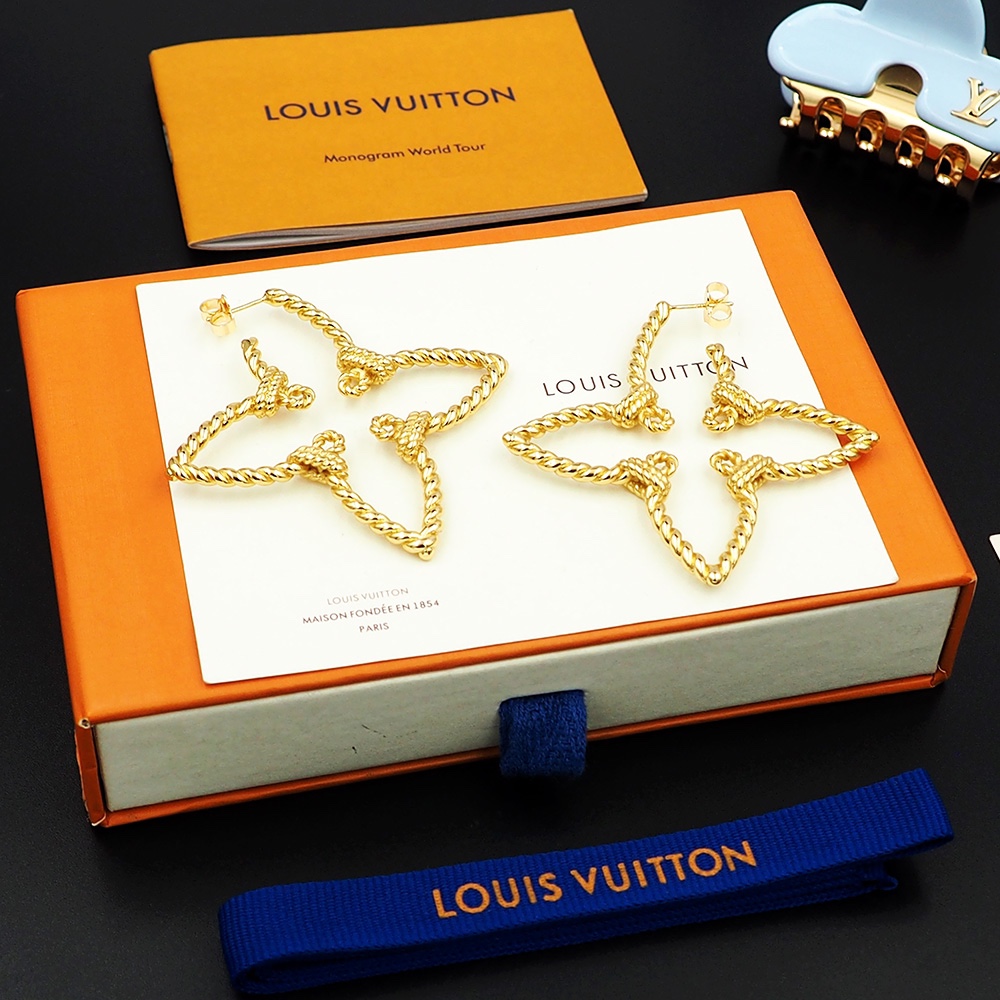 Louis Vuitton Nautical Earrings  M01848 - FashionPlug