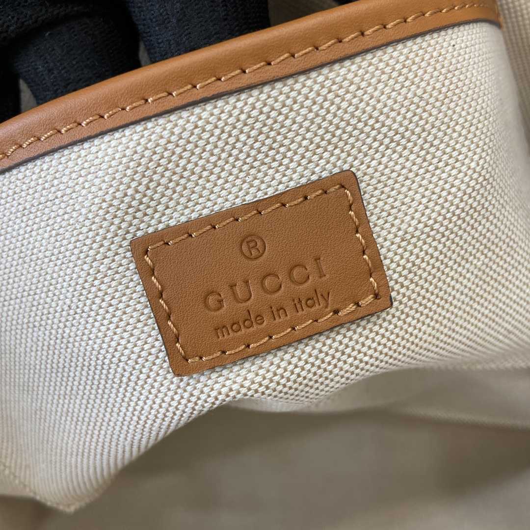 Gucci Small Straw-effect Tote  - FashionPlug