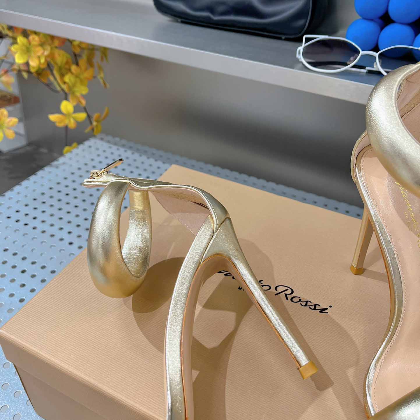 Gianvito Rossi Leather Bijoux Sandals - FashionPlug